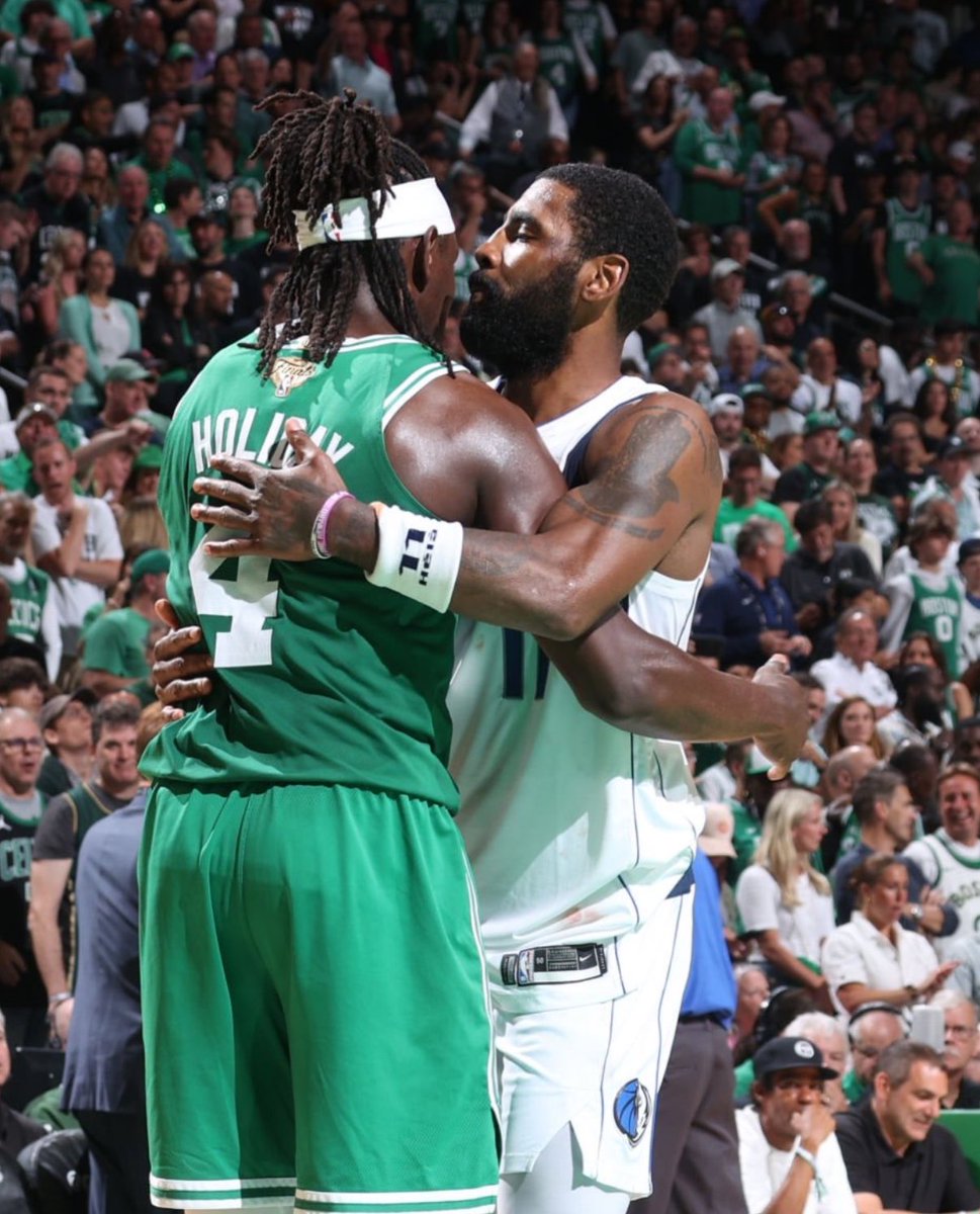 BradeauxNBA's tweet photo. If FVV ($25M) is moved along with DFS (13.3M), these need to be the top two trade targets.

Jrue Holiday ($34.8M)
Kyrie Irving ($39.4M) https://t.co/1yCyA67Gca