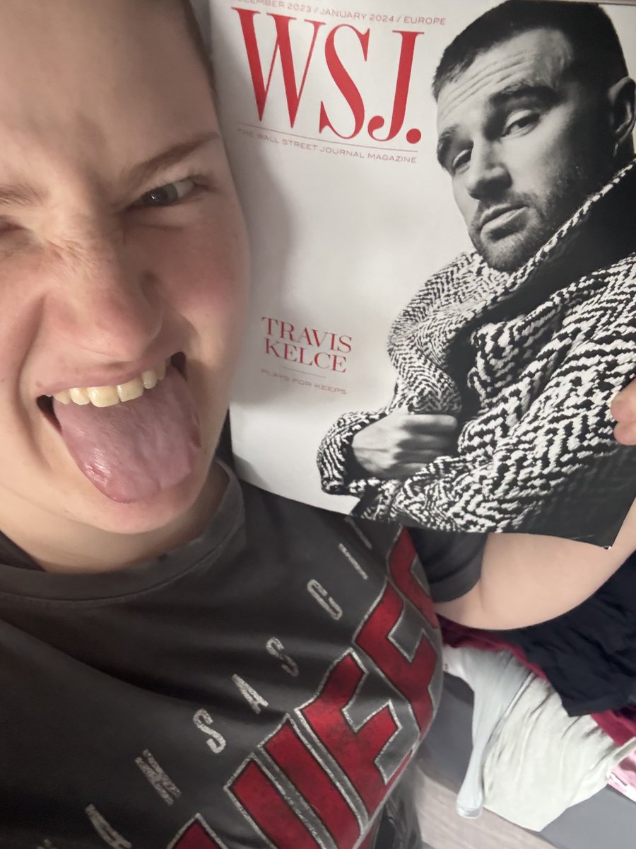 capriiswft's tweet photo. SORRY TAYLOR https://t.co/z2GmfIBzxw