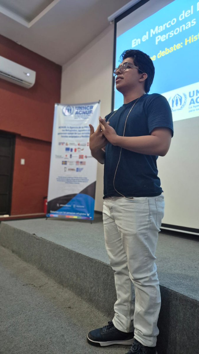 Gdpvgouveia's tweet photo. Con Refugiados del Programa de Becas #DAFI de @ACNURMexico, y junto a +35 miembros de #CECATI86, @IMSSchiapas y @Tapachula2427 de la Secretaría de Juventud y Deporte, realizamos un 📽️ Cine Debate, espacio de reflexión y convivencia con las comunidades que acoge y Son hogar🏡🫂💙 https://t.co/Eostz1Cv4B