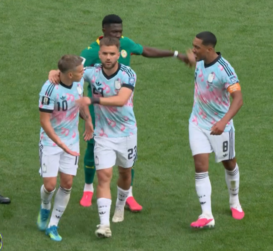 WilooFootball's tweet photo. J'aime tellement ce sport de tarés https://t.co/eziglgjEuq