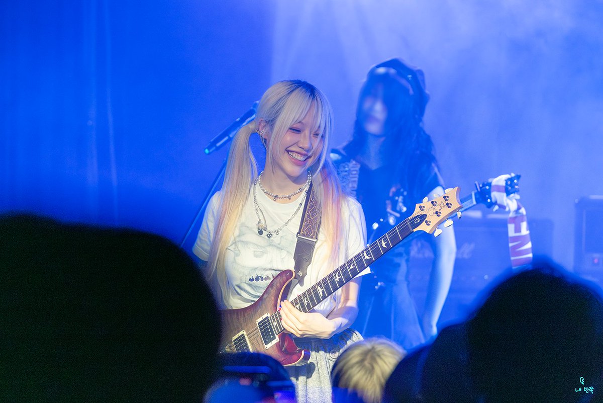 BeWithCignature's tweet photo. 260627 LATENCY 1ST LIVE [ON TIME] in TAIPEI 
레이턴시 지지원
@zzwarning
#레이턴시 #LATENCY #지지원  #ZZONE #지원 #JEEWON #젼하오셨습니까 #지언블리버블 https://t.co/kZVjx5TmAn