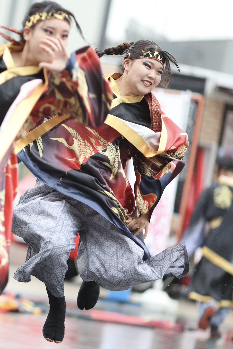 syuu___yosakoi's tweet photo. 雨の中素敵な演舞をありがとうございました😊
#東京農業大学YOSAKOIソーラン同好会百笑
#雷都よさこいフェスティバル
#本人に届け https://t.co/e3srqu6ZuU