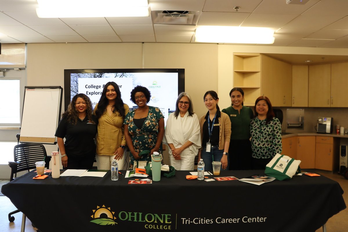 OhloneCollege's tweet photo. 🔍 College and career exploration has gotten much easier! Thank you to the Ohlone College Tri-Cities Career Center for hosting our College and Career Exploration Day for local high school students. Students enjoyed a career panel, campus tours, and more! 💚 💛 https://t.co/Q1gKoo0YSu