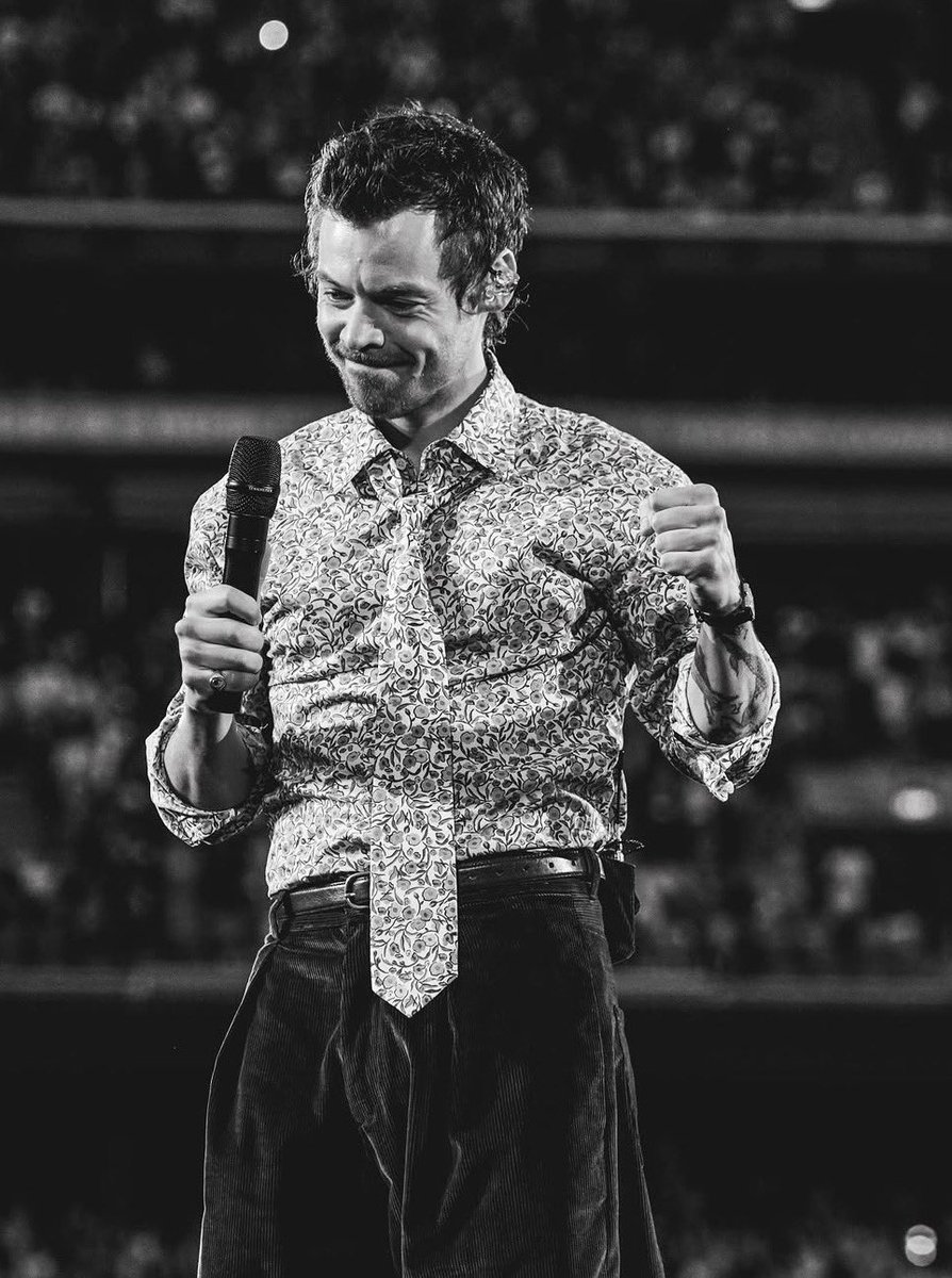 HStylesSP's tweet photo. 🪩 || ¡Más fotos de Harry esta noche en Wembley! 

©️raphph https://t.co/WumfkNHJ4j