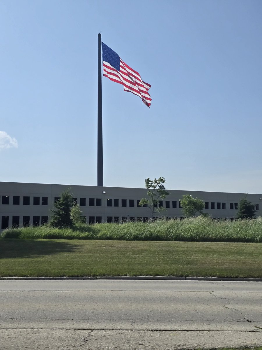 statetrunktour's tweet photo. As July 4th beckons, the "World's Tallest Symbol of Freedom" stands tall - over 400 feet high, actually, along I-43 between Highways 23 &amp; 28 in @visitsheboygan. https://t.co/poQ4PSr37I