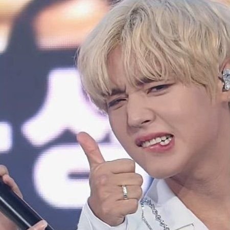bnnyhnny29's tweet photo. 9AM TODAY @YYentertain WILL ANNOUNCE MNL FANCON DEETS. https://t.co/1MNwJfwyAP