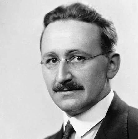 xestadominimo's tweet photo. "La única manera de impedir el surgimiento del totalitarismo es defender la libertad individual y el libre mercado".

- Friedrich Hayek - https://t.co/5ve2rTmhj5