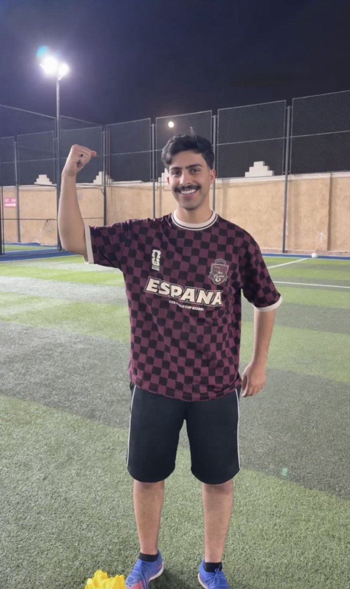 JustLolyOnly_'s tweet photo. Without a doubt, is the best football player. https://t.co/1rGpu4aAZk