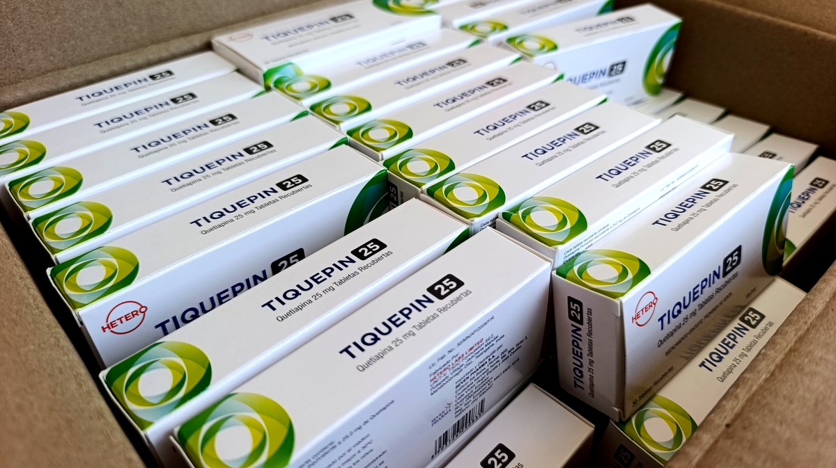 Salud_StaElena's tweet photo. @Salud_Ec 🥼🩺 Se recibió medicamentos como: anestésicos, antibióticos, antipiréticos, corticosteroides, insumos de uso quirúrgico, entre otros. 

💪🏻 Seguimos trabajando por el bienestar de toda la población. https://t.co/0NuvIbZYTx