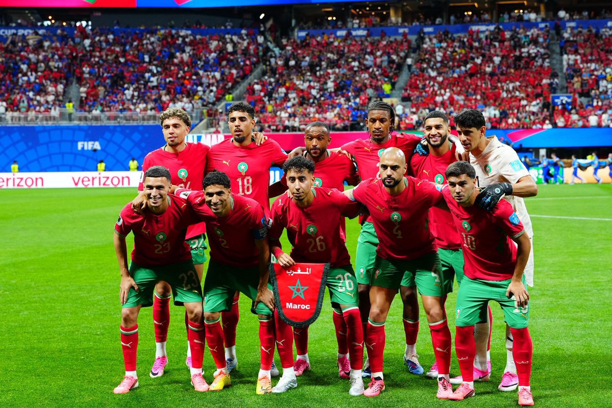 salnwarr's tweet photo. Le Maroc est la seule équipe capable de porter haut les couleurs du continent 🇲🇦  
Vous méritez amplement le titre de champions d'Afrique ✅️  
Pardonnez-nous, les gars, et continuez de nous rendre fières ❤️ https://t.co/yBduhhjJP2