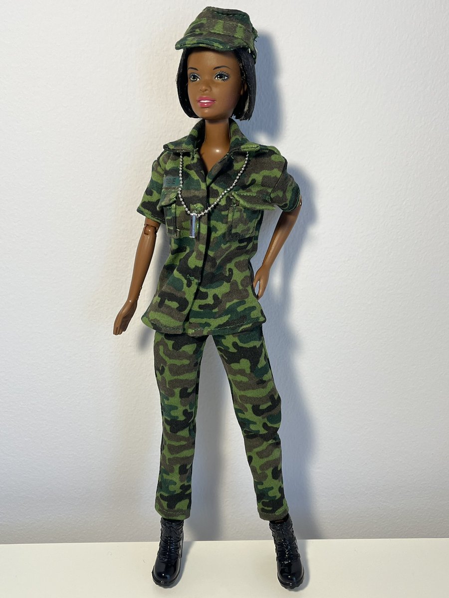 anonymouskendol's tweet photo. Barbie Boot Camp https://t.co/AoDwlGLRzN