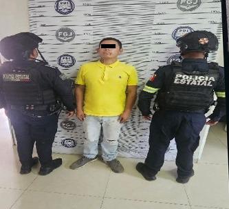 edomexaldia's tweet photo. SSEM detiene a hombre por robo con violencia en Valle de Chalco #Edomex #SSEM https://t.co/qNbrIPYW37 https://t.co/S5iNU59LoD