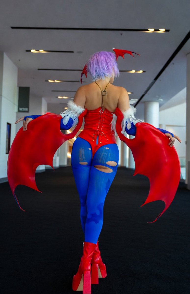 shroombie's tweet photo. full showcase of the lilith cosplay i made! <3
(yes!! everything you see on me i did!!) https://t.co/HsLAOuBn4q