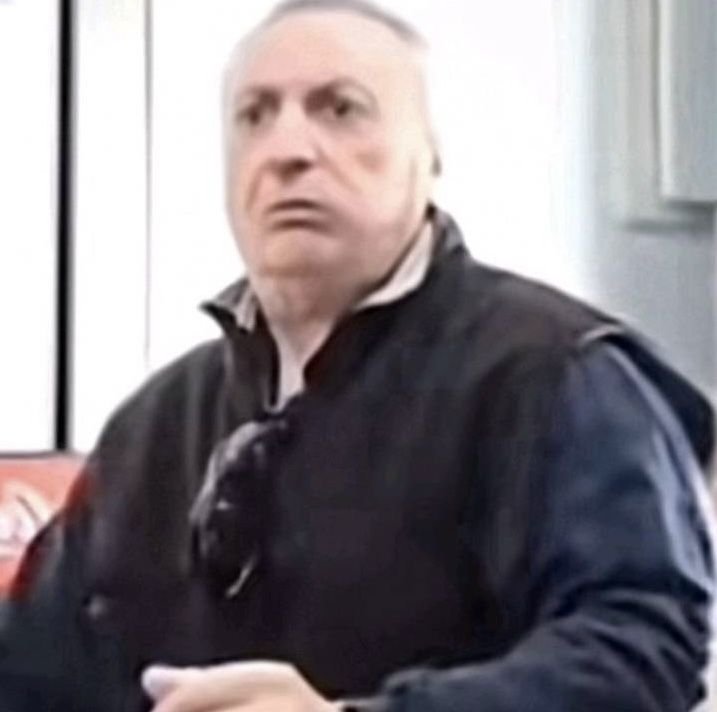 serryy3_3's tweet photo. @vougnes Kral ben mağarada yasayan birisiyim bana bunlari sormayin https://t.co/fx34Stm6VG