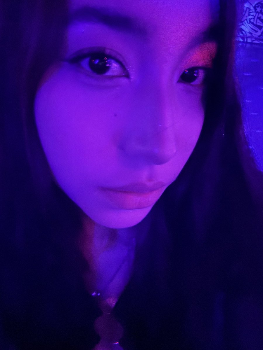 nochubibi's tweet photo. these are the only pictures I took last Friday bc i genuinely got so fucked over one shot and a paloma https://t.co/YFAhPFEGbP
