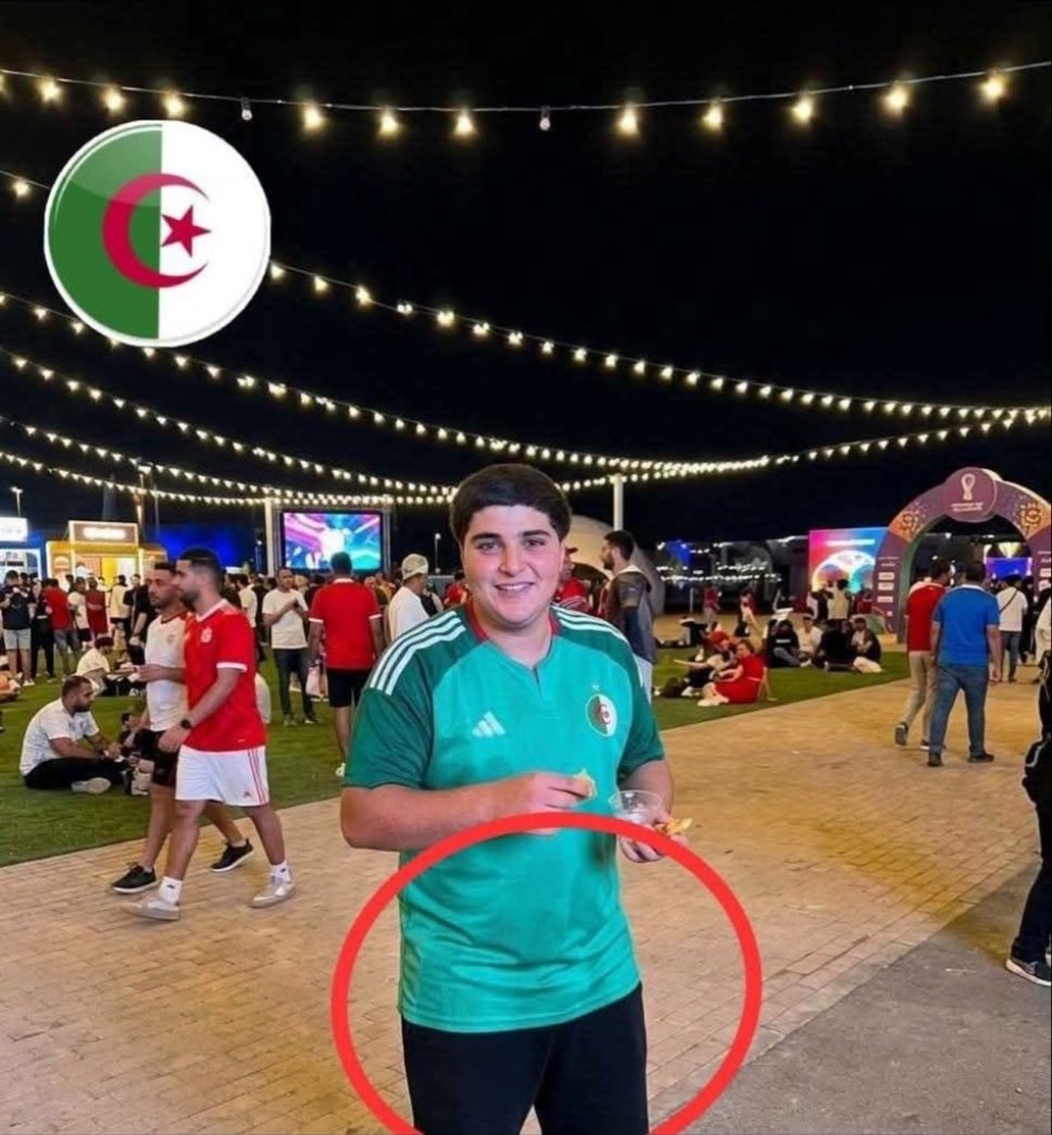 FM14506's tweet photo. @85Papillon @zack2nice Et à ton avis c'est lequel qui l'a laissé tombé ? celui qui a les deux pieds gauches avec deux baskets différentes ou celui qui a des orteils de 10 cm ? et ils l'ont laissé tomber avant ou après qu'il se change ? Mais du coup c'était aux États-Unis ou au Qatar ? https://t.co/rDNJftNDhP