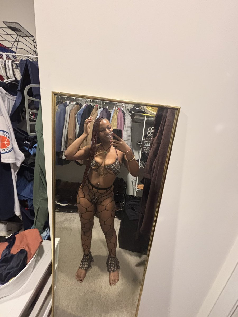 disesecretlife's tweet photo. Can I be ya freaky dancer ❓ https://t.co/vztnlHgc84