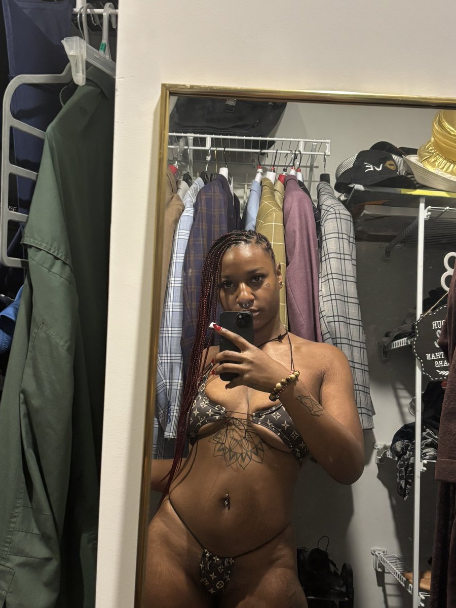 disesecretlife's tweet photo. Can I be ya freaky dancer ❓ https://t.co/vztnlHgc84