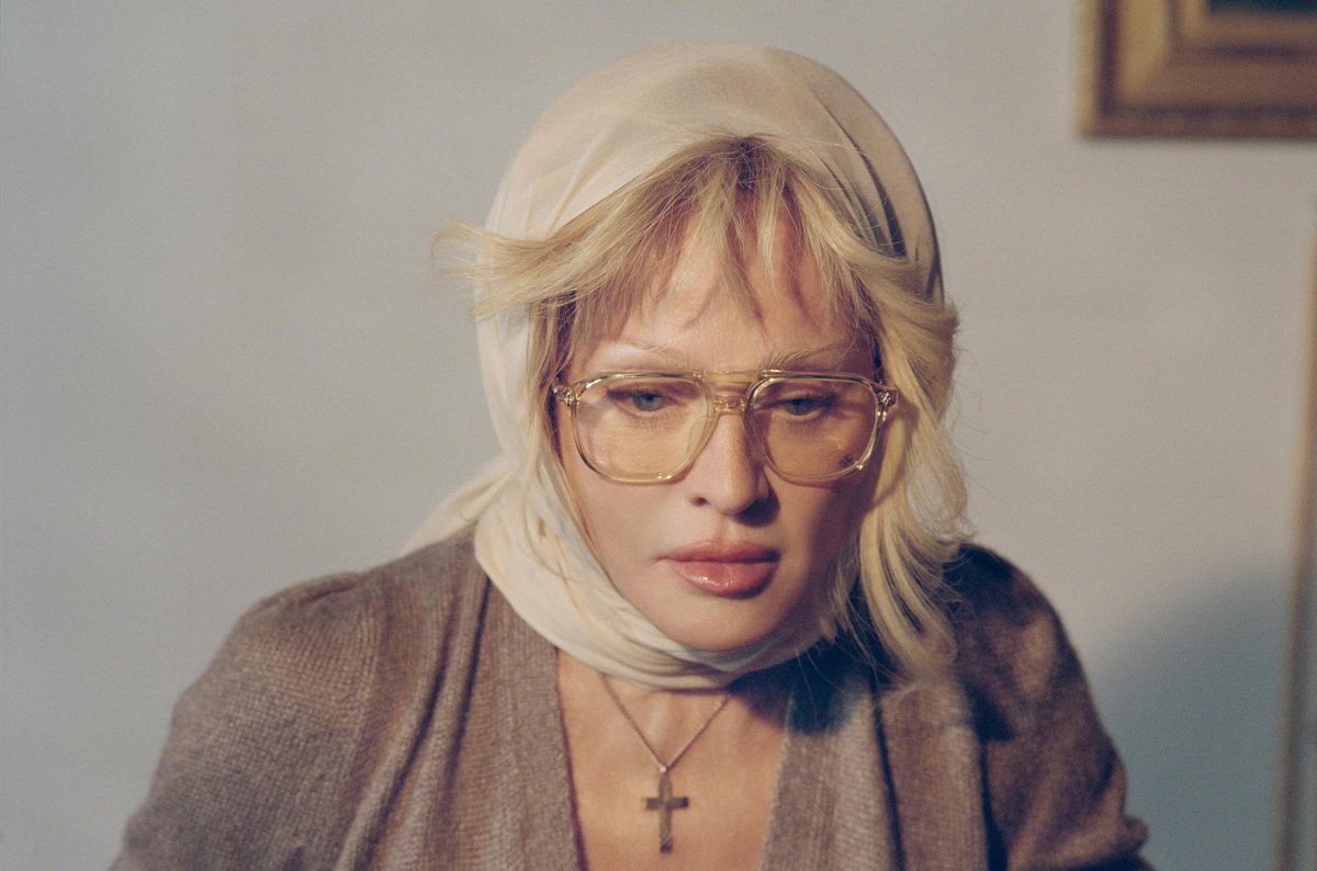 VLouca1971's tweet photo. Madonna Photographed by Nadia Lee Cohen https://t.co/0B0RuNlV0J