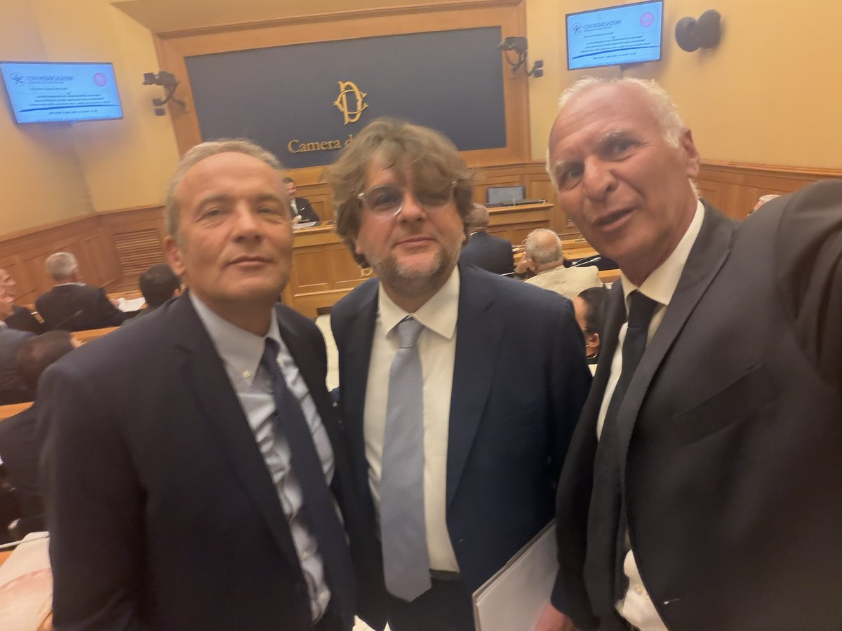 DanieleImprota's tweet photo. Grazie a @MarcoOsnato, @ConfAssTW e @ITributaristi #conferenza #Topquality. @Montecitorio @SenatoStampa @Palazzo_Chigi @sole24ore @MilanoFinanza @Corriere @L_Economia @CoffeeBreakLa7 @RParlamentare @TgLa7 @Radio1Rai @RadioRadicale @TgrRaiLazio @Tg1Rai #ConfassociazioniDigital https://t.co/nhobQubcP9