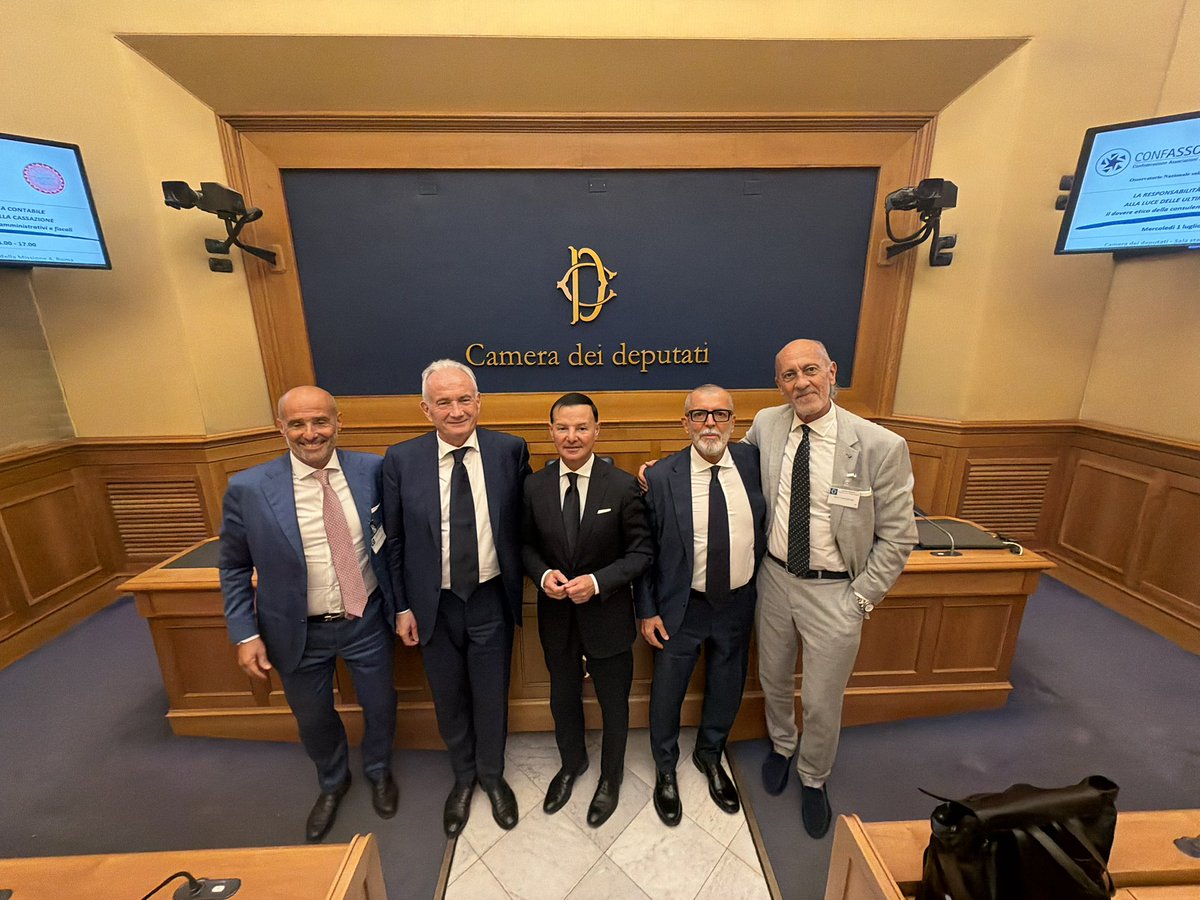 DanieleImprota's tweet photo. Grazie a @MarcoOsnato, @ConfAssTW e @ITributaristi #conferenza #Topquality. @Montecitorio @SenatoStampa @Palazzo_Chigi @sole24ore @MilanoFinanza @Corriere @L_Economia @CoffeeBreakLa7 @RParlamentare @TgLa7 @Radio1Rai @RadioRadicale @TgrRaiLazio @Tg1Rai #ConfassociazioniDigital https://t.co/nhobQubcP9