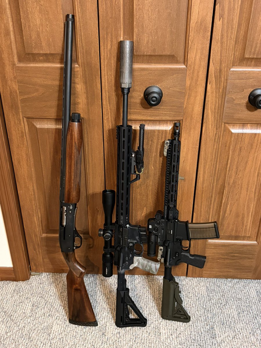 doublezerodonut's tweet photo. 20” with a suppressor is still shorter than a typical shotgun. Even if you took 8” off that shotgun to min legal length it’s several inches longer than a longer SBR.

But the majority of ARs are 36” OAL right? 🙄🙄🙄 https://t.co/8ZgWz92ame