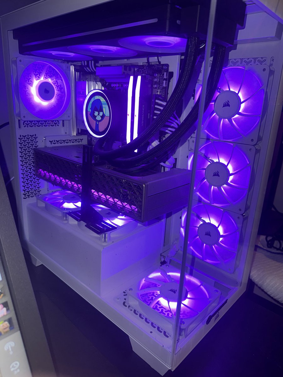 jbizzle_cs's tweet photo. @soph_setup Does it look too out of place though 🤔 https://t.co/kO46uKzYHf
