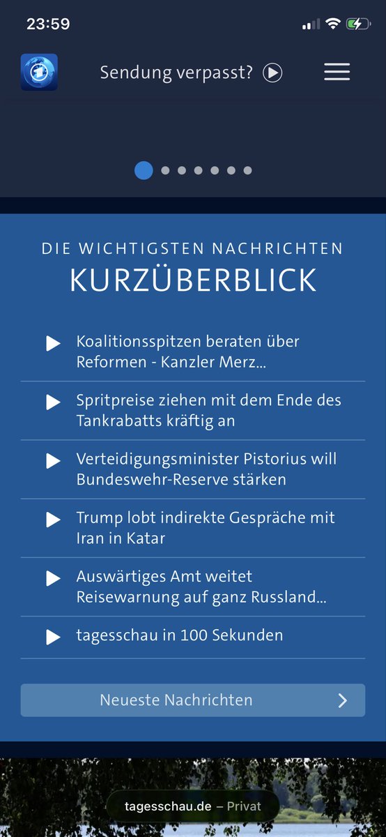 V_Feuerstein's tweet photo. Ich erinnere: 
Paar 18jährige singen „Ausländer raus“ auf Sylt — 2 Wochen dominierts Medien, Politikgrößen, Bundeskanzler &amp; -präsident reagieren. 

Clanmitglied massenmordet 6 Staatsbedienstete: Bald vergessen. 
Bei Tagesschau 2 Tage später: nicht relevant genug für Startseite https://t.co/3tn8XRuUR3