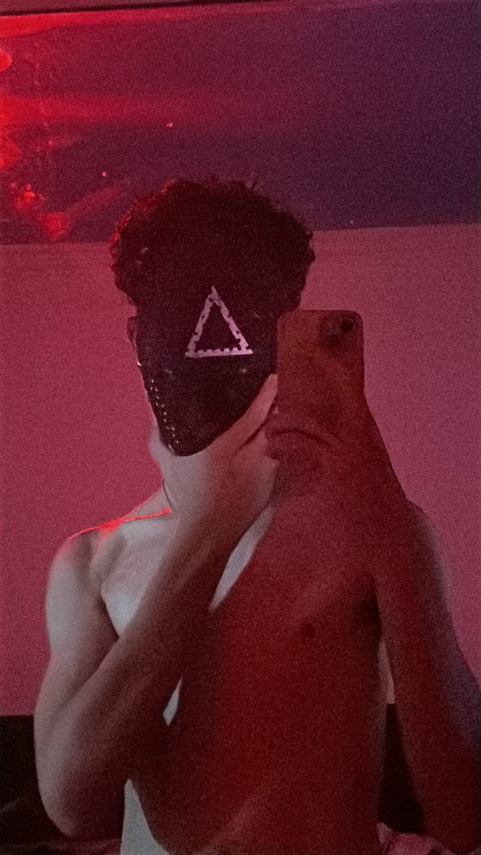 Eduduonly's tweet photo. Começa compra umas máscaras... https://t.co/29PaaJfiSE