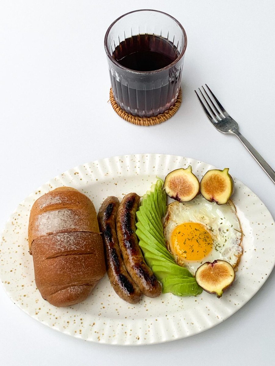 SavithaNagara16's tweet photo. Just had the first bite of warm homemade banana bread with a cup of black tea—pure coziness for a rainy afternoon https://t.co/TFZkhNGtkY