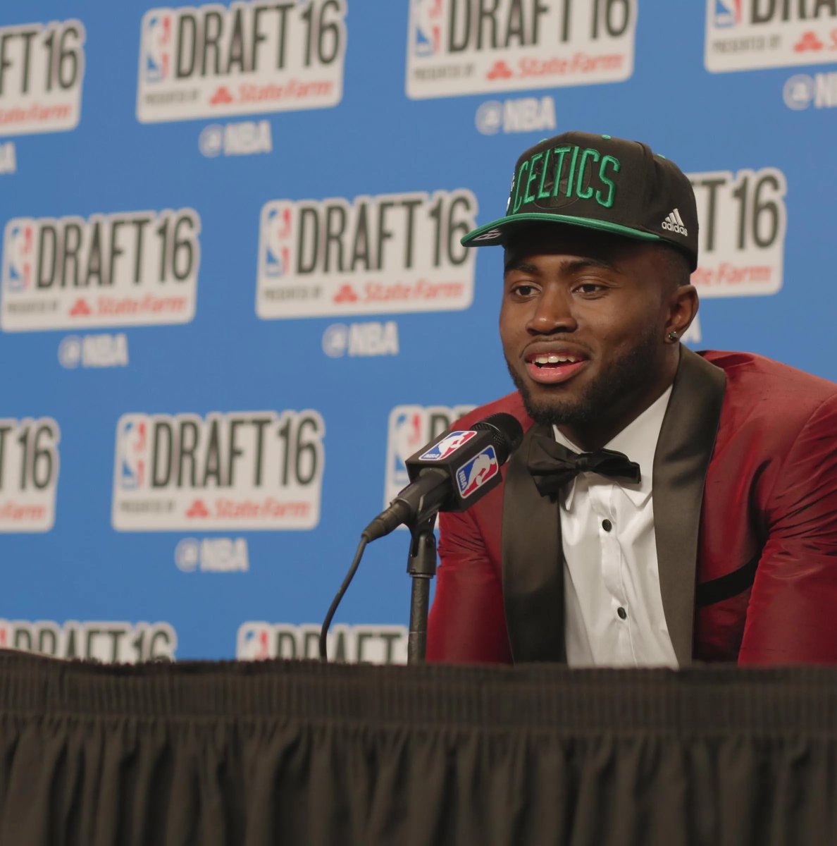 danield1214's tweet photo. Jaylen Brown said he'd go to war for Boston.

He did that, secured a title, and likely put his name in the rafters. For him to be sent to Philadelphia is something probably no Celtics fans wanted, but it was a fruitful tenure overall.

Boston should never forget what he did. https://t.co/ryHGdBtPba