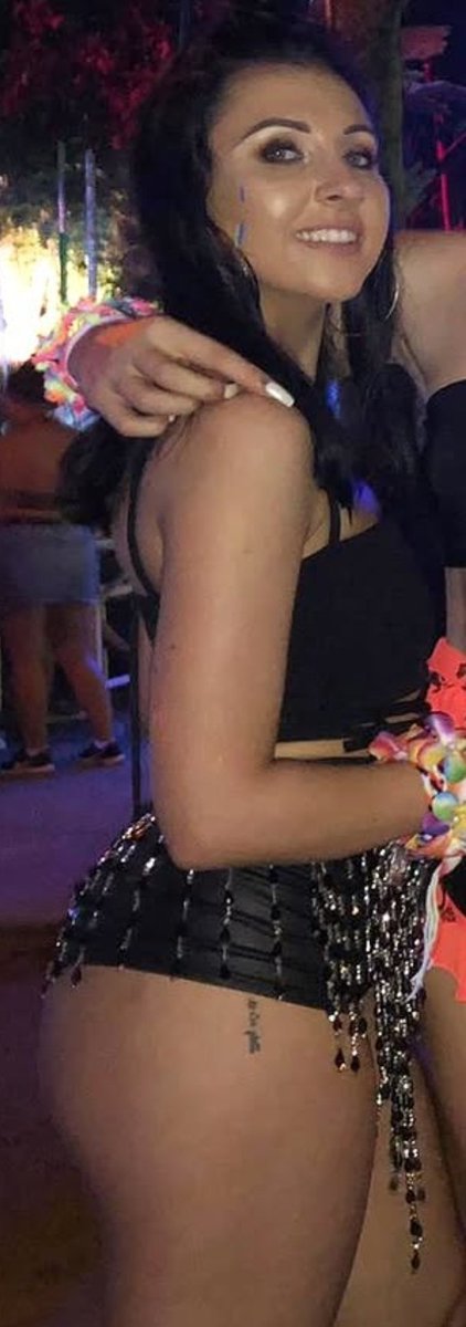 assandcandids's tweet photo. Friends gf https://t.co/37fO1nVP9b