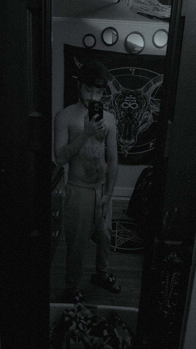 TRANSBEASTBOY's tweet photo. For those of you who are interested I created an OF recently. I set the monthly subscription to $6.99 a month. Please feel free to support a trans guy out if you’d like to see more of me.👀🫠😘

#transguy #transgender #ftm #onlyfansx https://t.co/1LFMdkWzRt