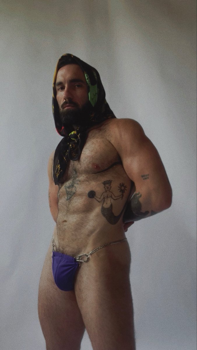 knate_thorne's tweet photo. @UTIERRE_ sent me some swimwear https://t.co/NPh3qn3Sfi