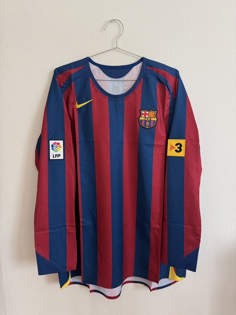 バルセロナユニフォーム2️⃣3️⃣0️⃣枚目！ 2005-06シーズン