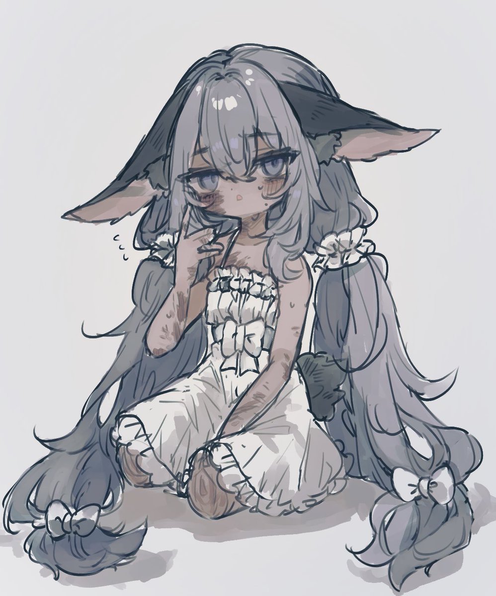 tarie33's tweet photo. いつもの服がちょっと暑そうだったので白ワンピ着てもらったけどかえって暑そうな…… https://t.co/krx2OAuPS8