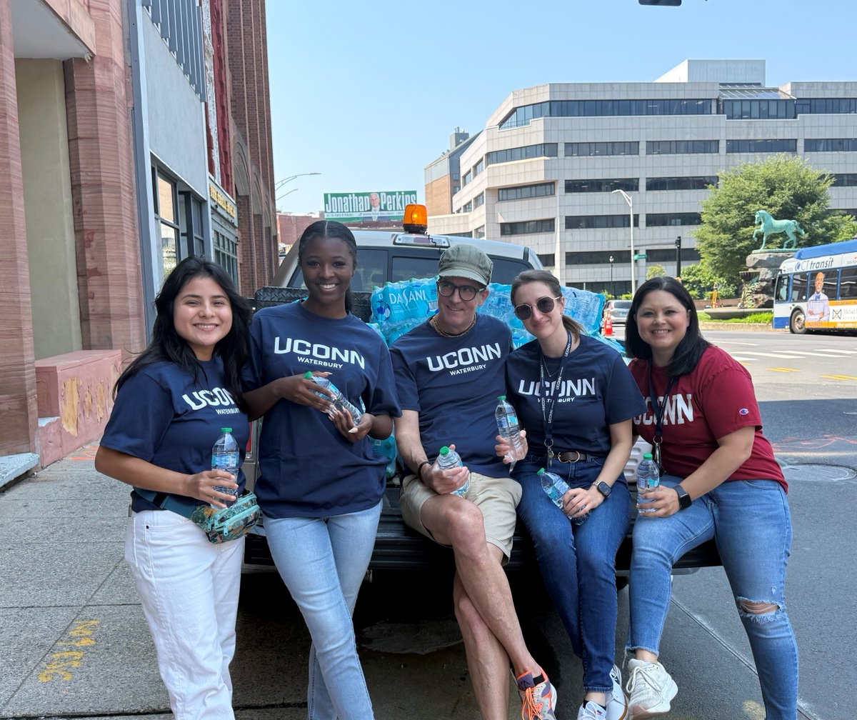 waterburyhosp's tweet photo. As a heat wave hit Waterbury a team of volunteers from UConn Health Waterbury Hospital, UConn Waterbury and AMR canvased streets and gathering places in the city handing out more than 1,000 bottles of water. We're doing our part of keep you healthy and safe during this heat wave. https://t.co/Sz28UK6jdh