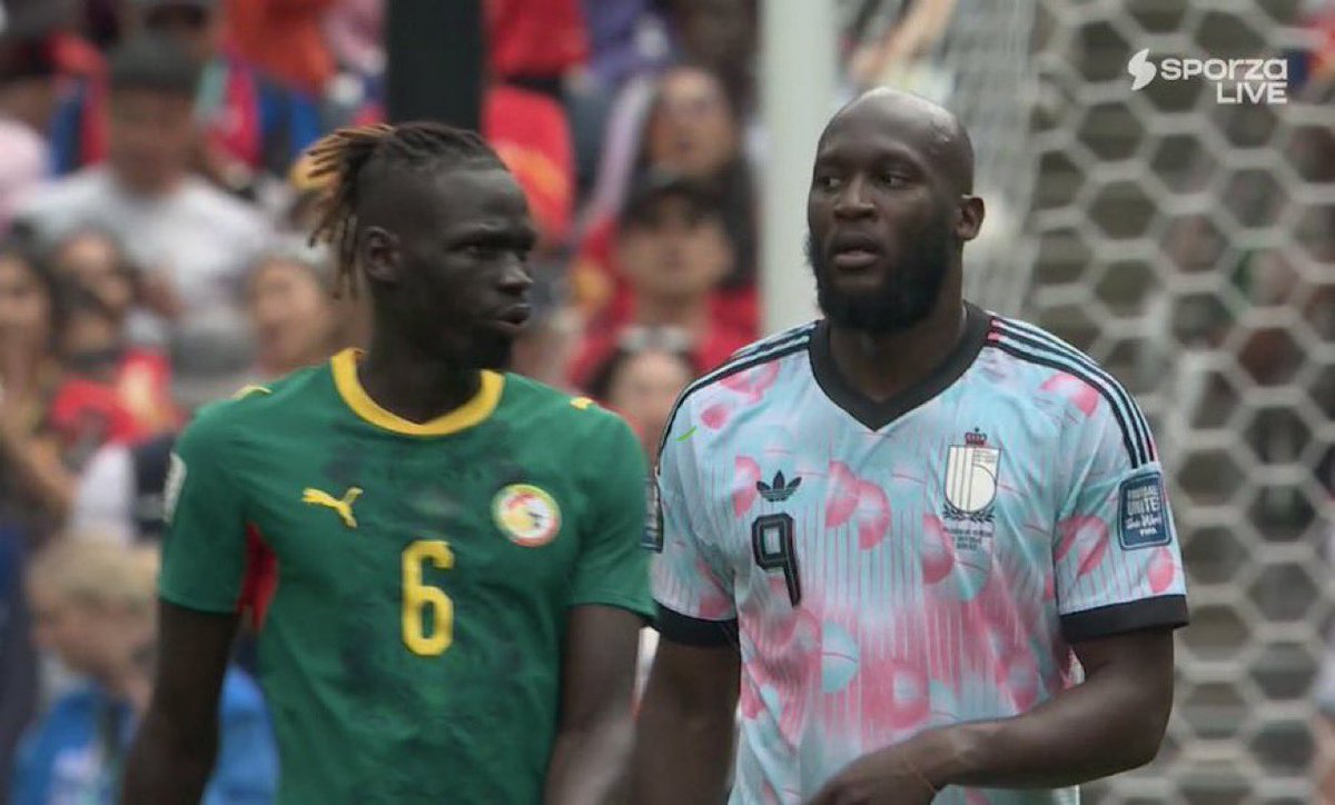 Poemetax's tweet photo. HT: Belgium 2-2 Senegal ('105).

15 MINUTES LEFT! 🇧🇪🇸🇳

What do yall think?🤔 https://t.co/kwcFjrMHCq