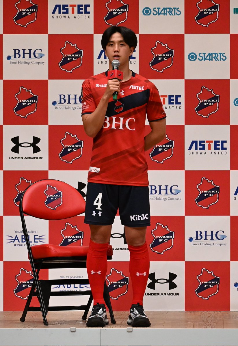 hare_wata_ru's tweet photo. 2026.6.28
いわきFCキックオフイベント
新体制発表会🔴🔵
No.4　DF　牛澤 健 選手
前所属　#水戸ホーリーホック
#いわきFC
#iwakifc
#牛澤健 https://t.co/PasbDveMs3