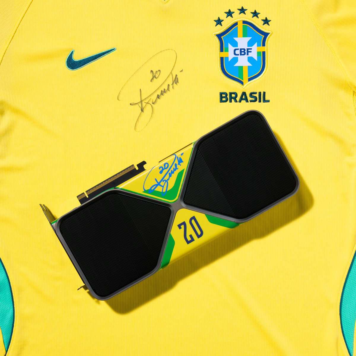 NVIDIAGeForce's tweet photo. ⚽ GOOOAAALLL ⚽

@NVIDIAGeForceBR is celebrating the world's game +  @LucasPaqueta97's GeForce Garage build with this custom Brazil themed GeForce RTX 5080 Founders Edition! https://t.co/jrEfrXvBoy