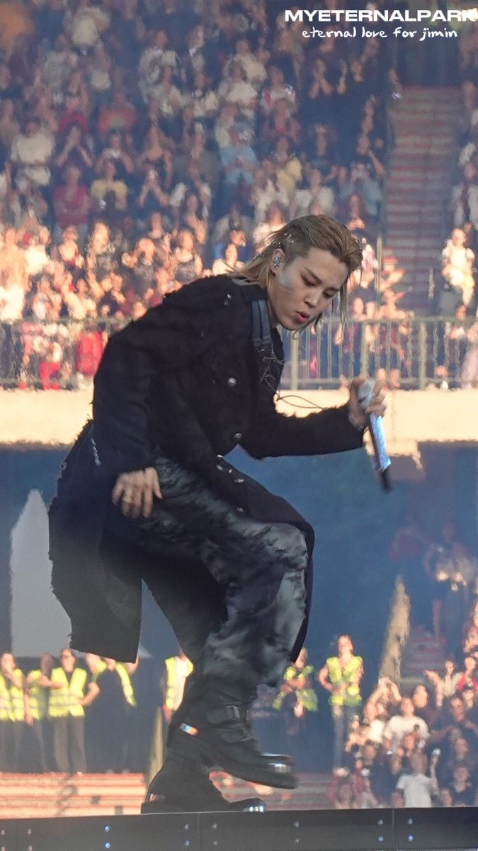 myeternalpark's tweet photo. 260701 BTS WORLD TOUR ‘ARIRANG’ in Brussels 

i finally got to see the love of my life perform live 😖

#지민 #JIMIN #BTS #ジミン 
#방탄소년단 #BTS @BTS_twt https://t.co/i2gg7gF6Km