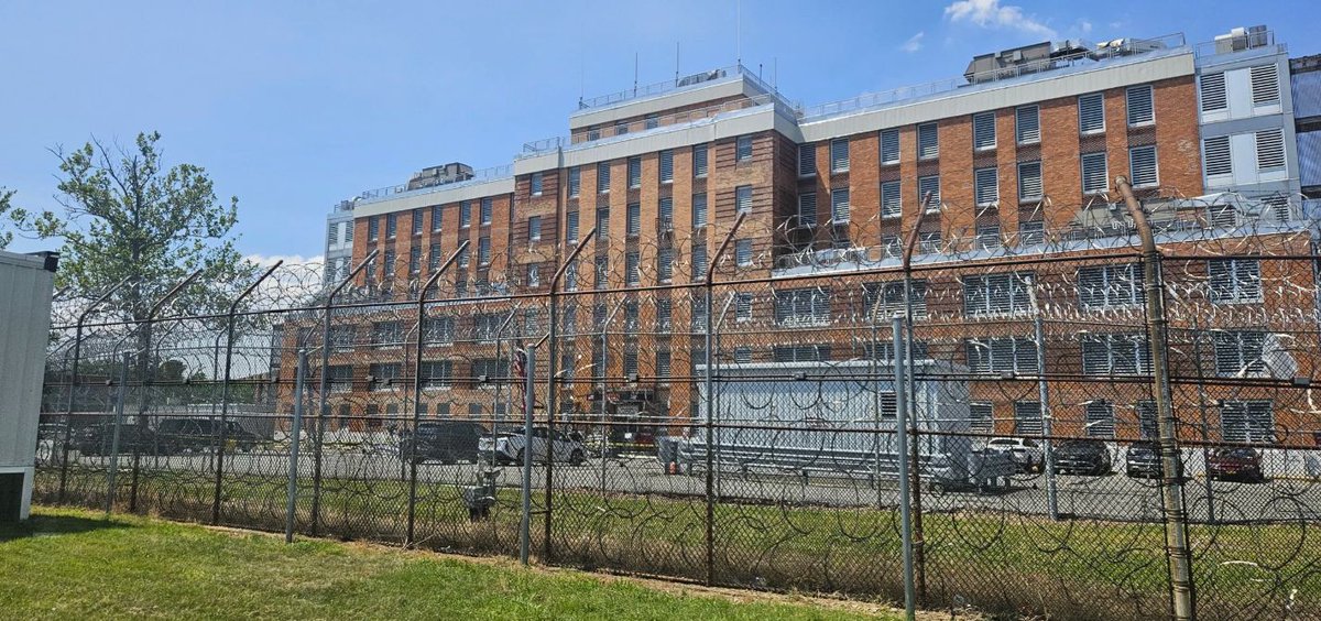 Hindus4HR's tweet photo. Since our founding, HfHR has stood with the movement to close Rikers.

This step toward moving medically vulnerable people out of the island jail complex matters. It must be followed by decarceration, investment in care, and full closure for good. https://t.co/JnA68ZDoMv https://t.co/xDtjQ3k5J6