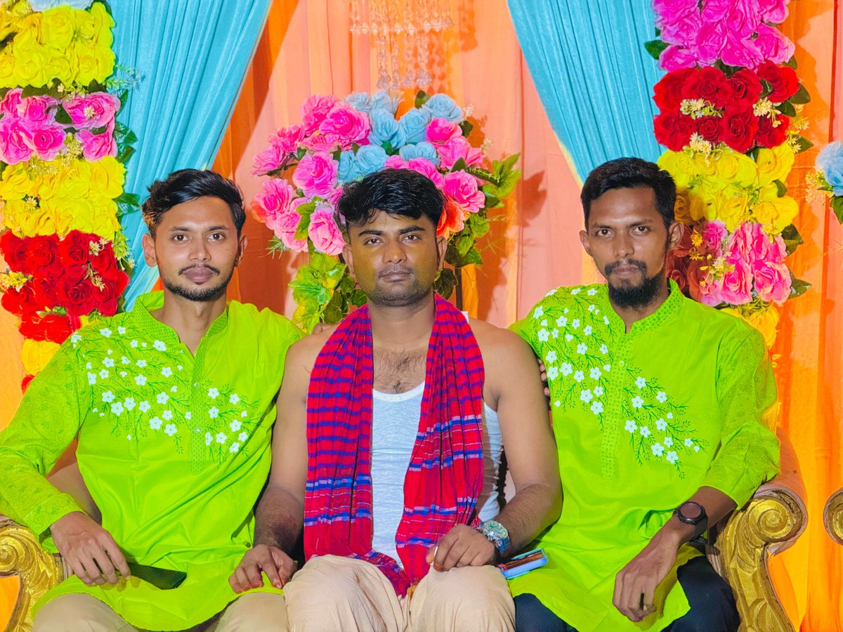 dhali_riyad's tweet photo. রুবেল ভাইয়ের গায়ে হলুদ 💙✨ https://t.co/4uPJaFGiiZ