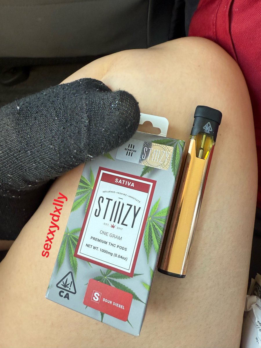 sexxydxlly's tweet photo. Had to refill my stizzy battery, who’s gonna be the lucky one to reimburse me 😌
Ps. I only ever get sativa 😍 https://t.co/dx8Gp81007