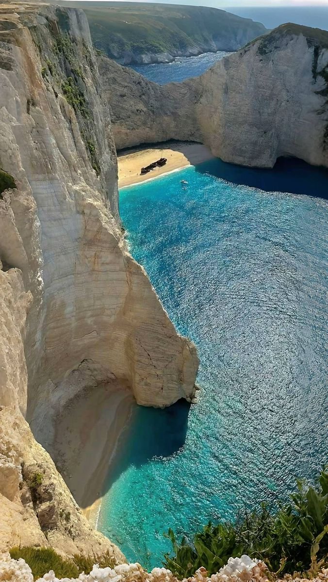 echoesofworld's tweet photo. Zakynthos, Greece https://t.co/PueE2sVSMC