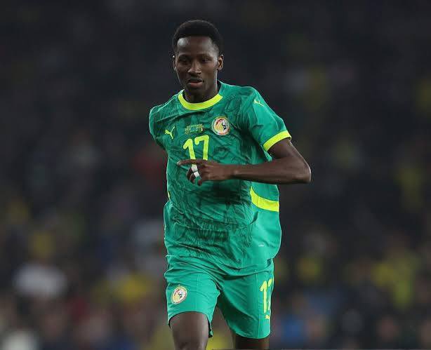 Dieyeart's tweet photo. L’erreur coûteuse de Pape Thiaw.
Ses deux ne doivent pas se retrouver sur le terrain après un tel match.
Dommage !💔💔💔💔 https://t.co/ouITFoxfYk