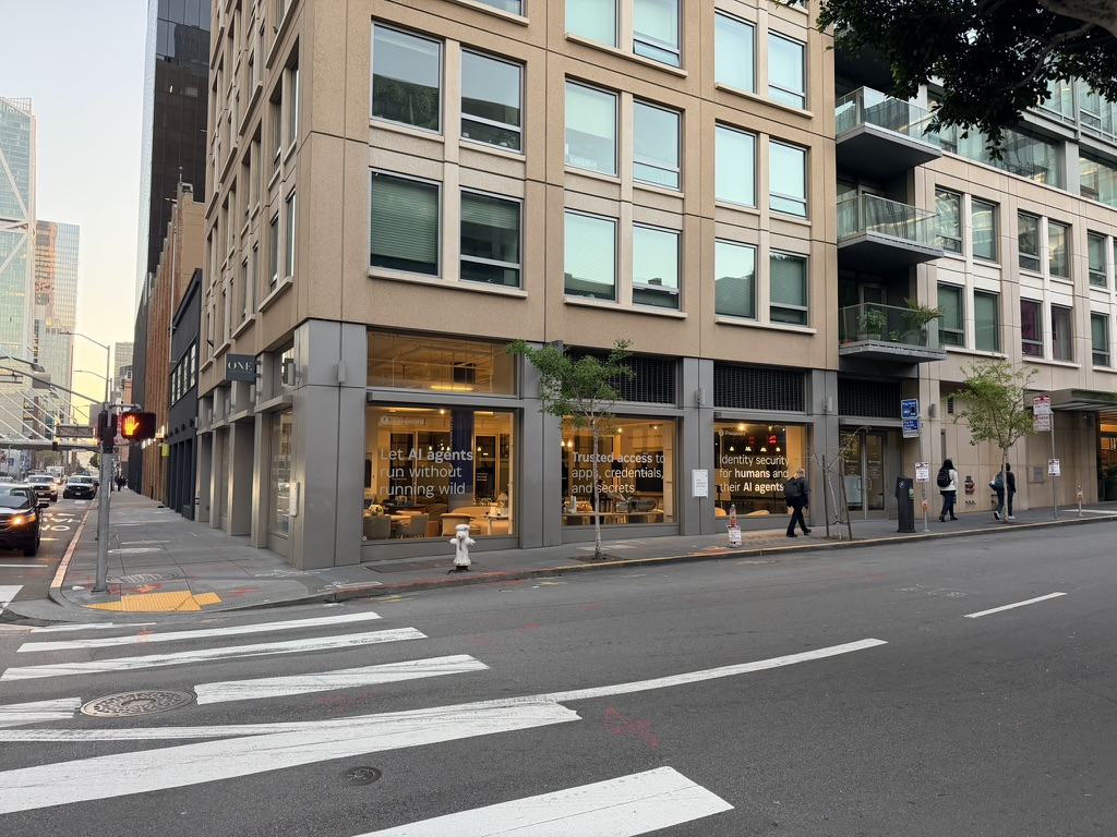 dimesonbase's tweet photo. localhost:howard
by Gourmet Provisions X Dimes
👉https://t.co/0lZl20rWol

Every great city needs places where builders find each other. localhost was created to be that place for San Francisco. A home base for founders, engineers, creators, entrepreneurs, and anyone committed to turning ideas into reality. It's a place to work, collaborate, learn, and launch, but more importantly, it's a signal that you're part of a community of people who are building the future together. As downtown San Francisco enters its next chapter, localhost exists to help the people creating it find a place to call home.
