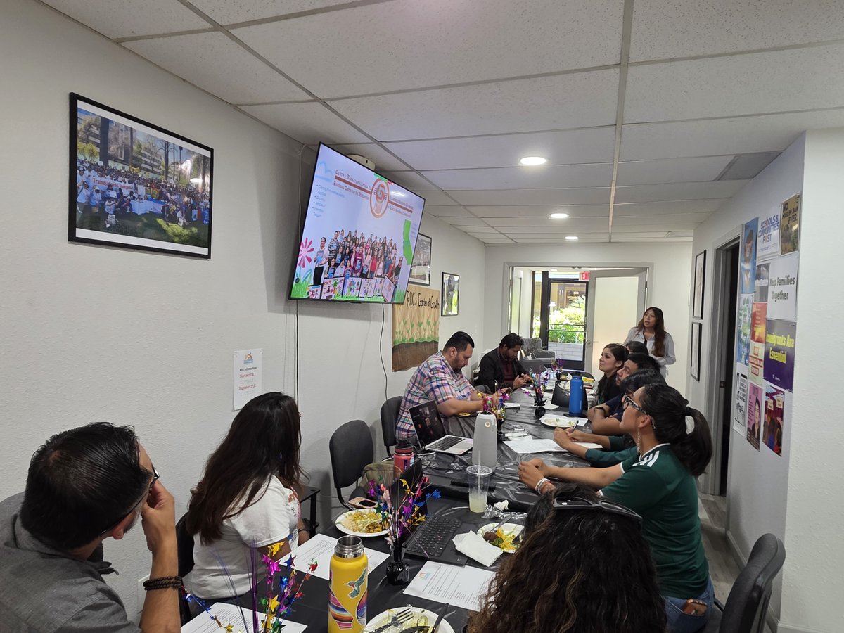 CALimmigrant's tweet photo. We are thrilled to celebrate the first year of our Regional Organizing Cohort (ROC) in Fresno! 🎉

During the celebration, every participant shared their ROC journey, their accomplishments, lessons learned, &amp; the campaigns they are leading in their communities. https://t.co/TsRnBgaYnD