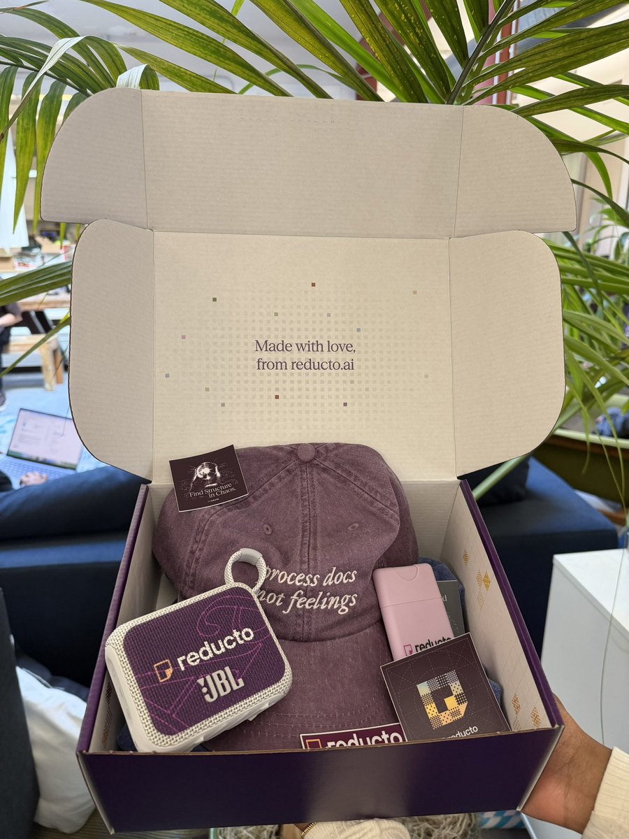 palak_agarwal6's tweet photo. really excited to be collaborating w/ our customers at andera @tinahhong &amp; the @hardlaunch team on this one!! 

rumor has it that the winners will be receiving reducto's very high in demand swag boxes 👀 https://t.co/5veELGk8vp