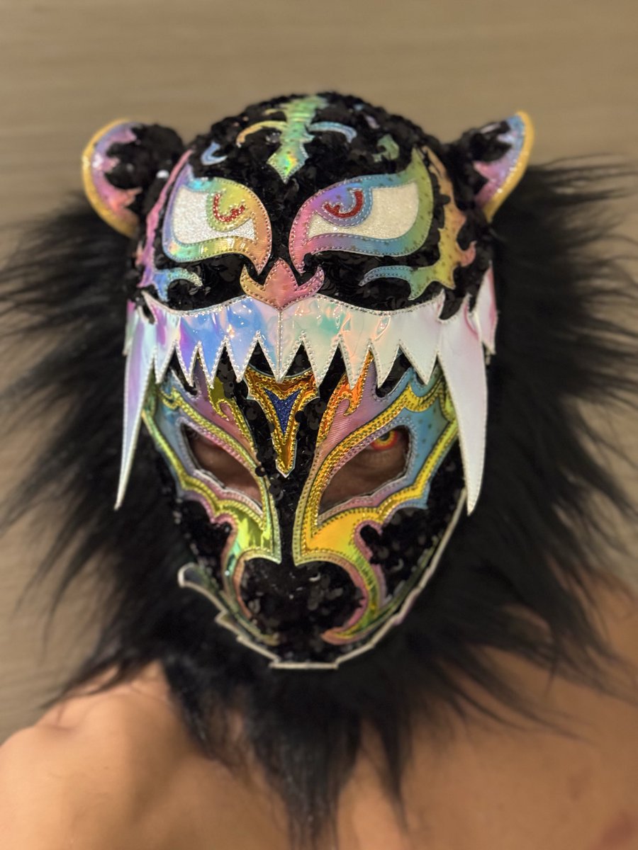 Titan_cmll's tweet photo. ☝️🙏🦁🔥 https://t.co/SzPriSMiGS